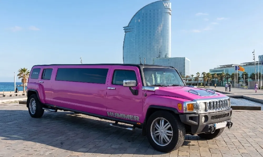 Limusina Hummer rosa hotel vela Alquiler de limusinas Hummer rosa